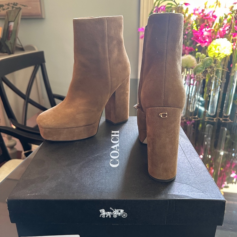 Coach suede IONA bootie size 10 color coconut - gently worn